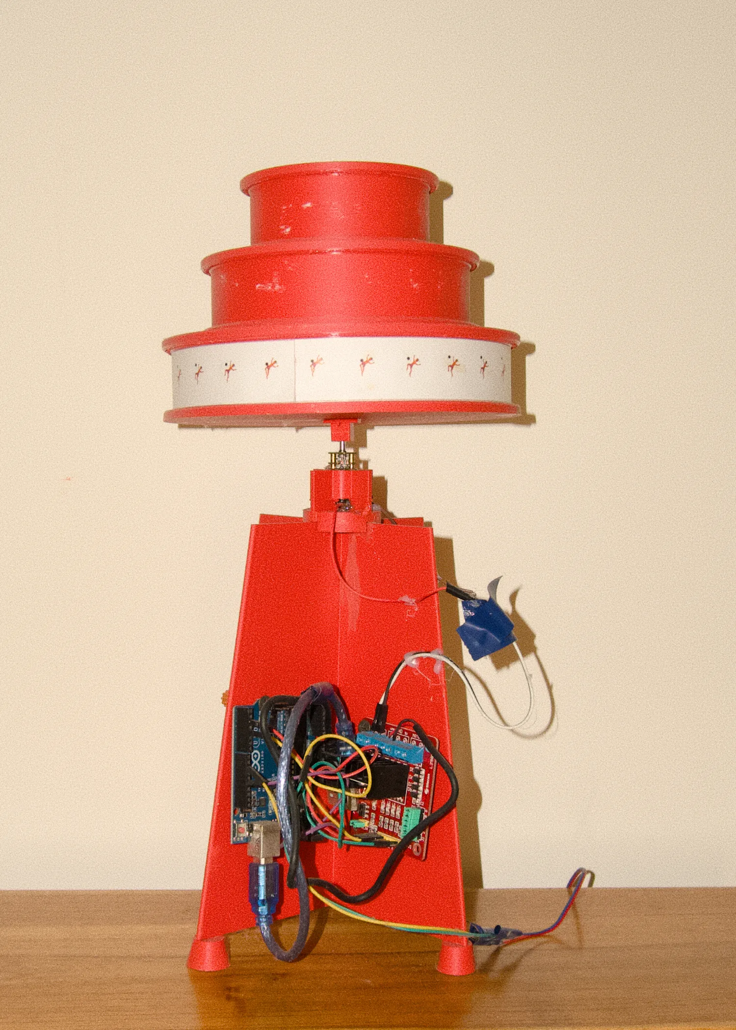 Reduced-scale prototype — full view
