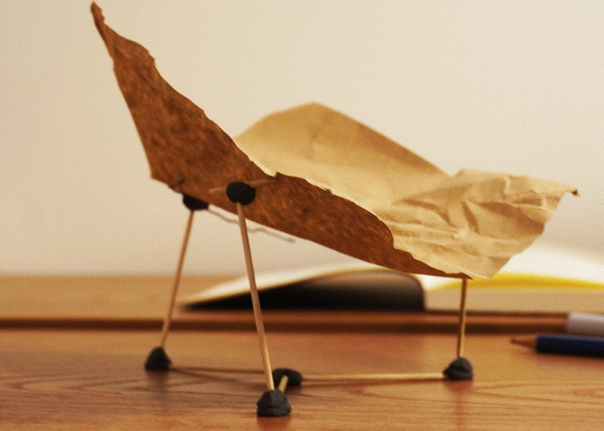Early mock-up &mdash; tripod frame and weave, side profile